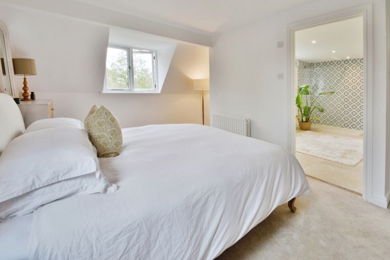 Master bedroom- click for photo gallery